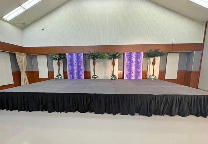 フラダンスイベント(レンタルステージの設営)