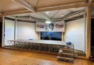 ダンスイベント(レンタルステージの設営)