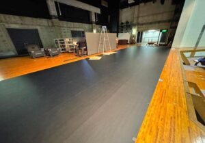 ライブステージのリノマット工事